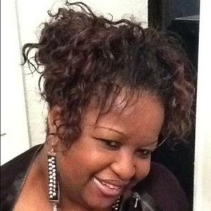 Meet your Posher, Valerie